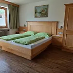 Gruber Apartment *