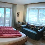 Gruber Apartment *